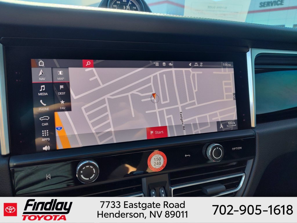 Used 2023 Porsche Macan Turbo AWD/4WD image 26