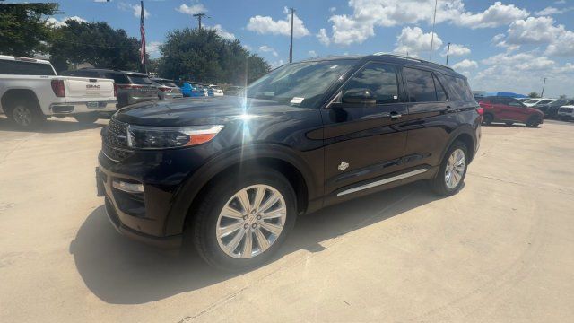 Used 2022 Ford Explorer King Ranch w/ Technology Package AWD/4WD image 4