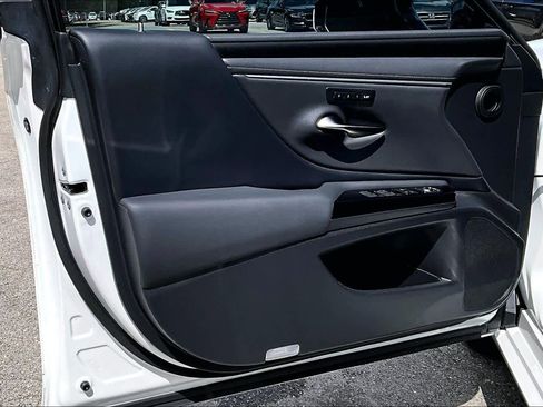 Used 2024 Lexus ES 350 w/ Premium Package image 26