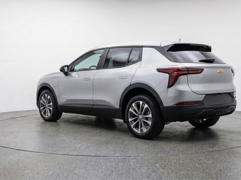 Used 2025 Chevrolet Equinox LT FWD image 6