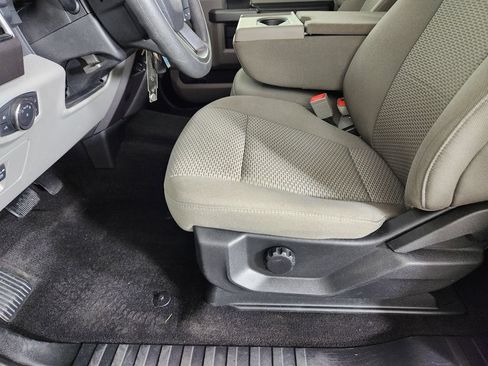 Used 2018 Ford F150 XLT AWD/4WD image 12