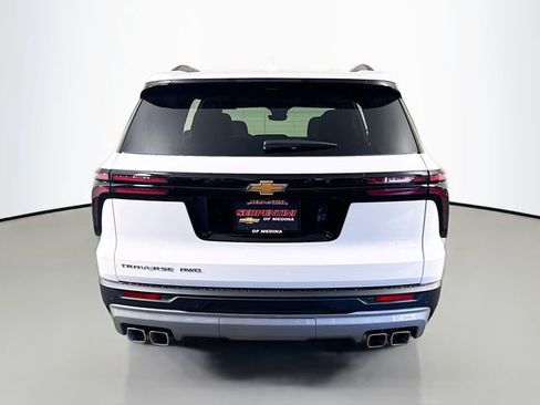 New 2026 Chevrolet Traverse LT w/ Sun and Wheel Package AWD/4WD image 7