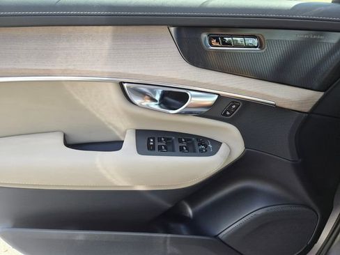 New 2026 Volvo XC90 T8 Plus image 32