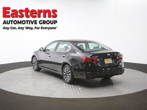 Used 2025 Nissan Altima 2.5 SV FWD image 65