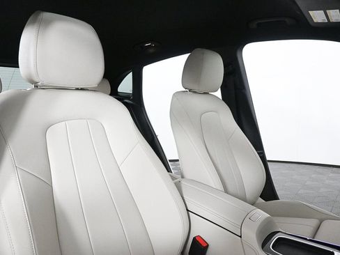 Used 2025 Mercedes-Benz GLA 250 image 21