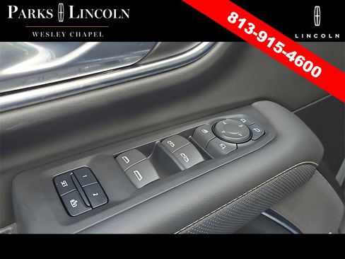 Used 2024 GMC Yukon SLT w/ SLT Luxury Package image 20