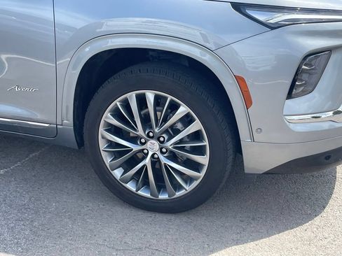 Used 2025 Buick Enclave Avenir w/ Super Cruise Package AWD/4WD image 4