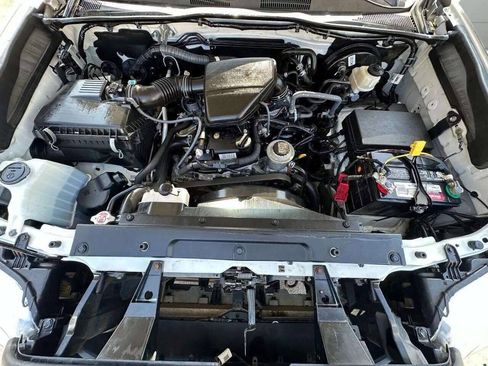 Used 2018 Toyota Tacoma SR5 AWD/4WD image 21