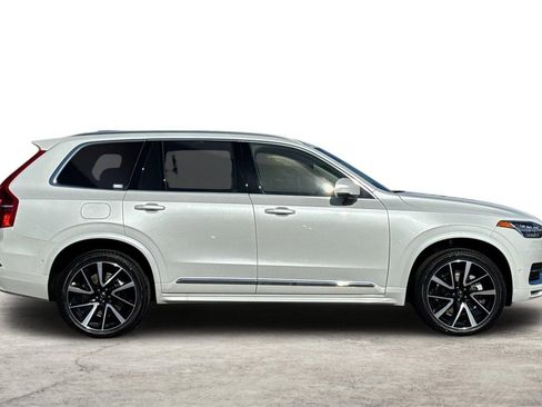 Used 2025 Volvo XC90 B6 Plus w/ Protection Package Premier AWD/4WD image 11