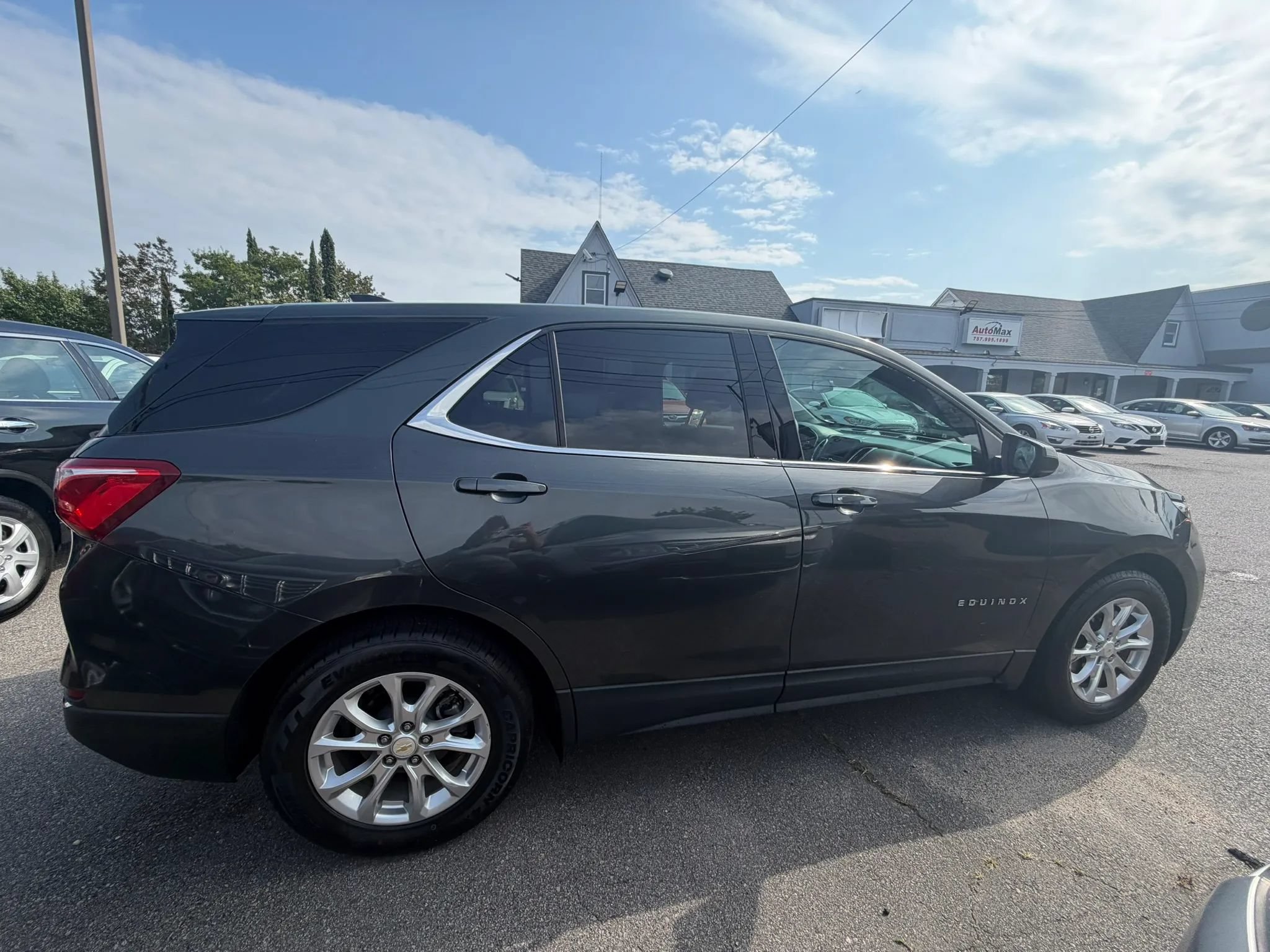 Used 2020 Chevrolet Equinox LT FWD image 3