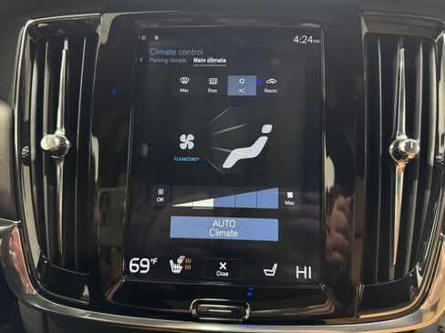 Used 2018 Volvo V90 T6 Cross Country w/ Convenience Package image 16