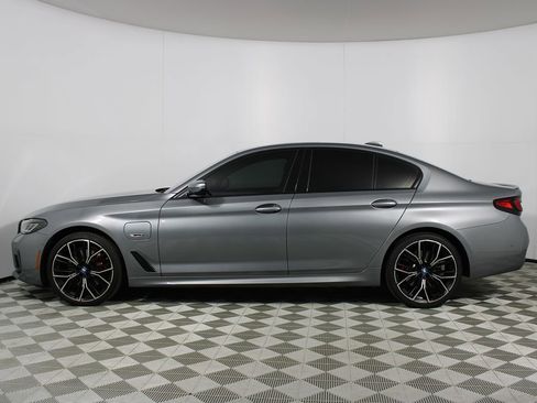 Used 2023 BMW 530e w/ M Sport Package image 41
