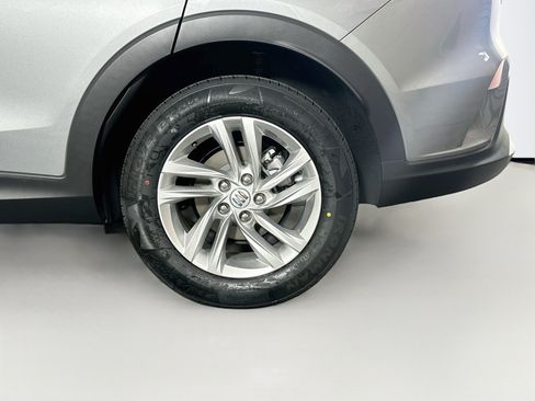 Used 2026 Buick Envista Preferred w/ Convenience I Package FWD image 11