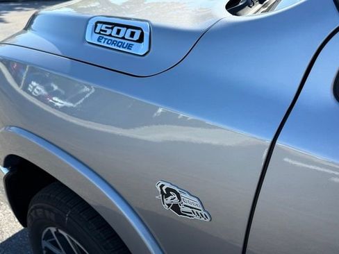 New 2026 RAM 1500 Laramie AWD/4WD image 14