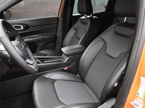 New 2026 Jeep Compass Latitude image 13