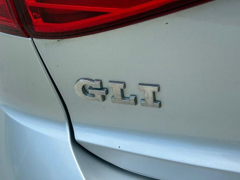 Used 2016 Volkswagen Jetta GLI FWD image 28