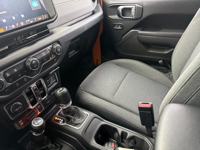 Used 2025 Jeep Wrangler Unlimited Sport AWD/4WD image 19