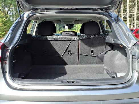 Used 2021 Nissan Rogue Sport S image 9