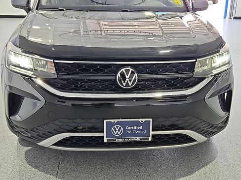 Certified 2023 Volkswagen Taos SE w/ Panoramic Sunroof Package FWD image 10