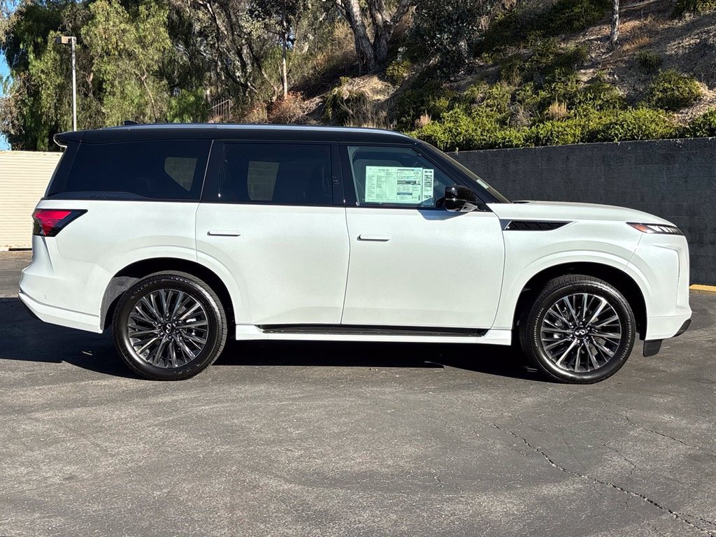 New 2027 INFINITI QX80 Autograph AWD/4WD image 2