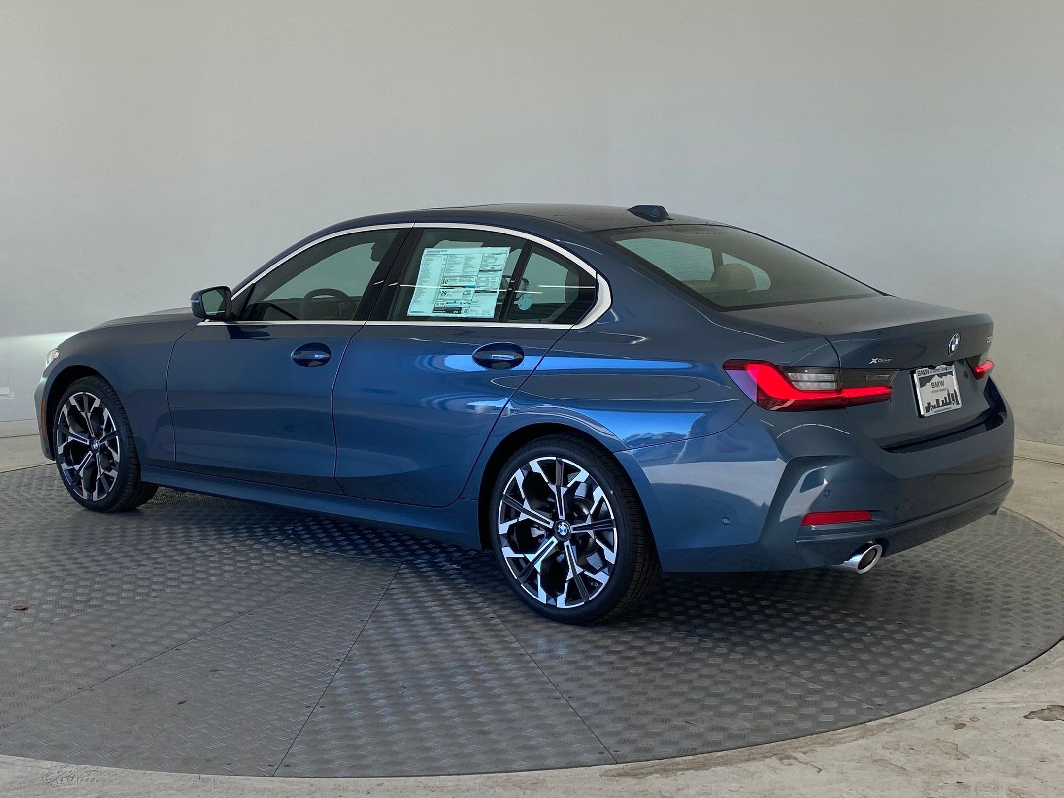 Used 2026 BMW 330i xDrive Sedan w/ Premium Package AWD/4WD image 3