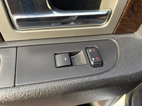 Used 2014 Ford F150 Platinum image 42