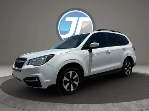 Used 2017 Subaru Forester 2.5i Limited w/ Popular Package #2 AWD/4WD image 11