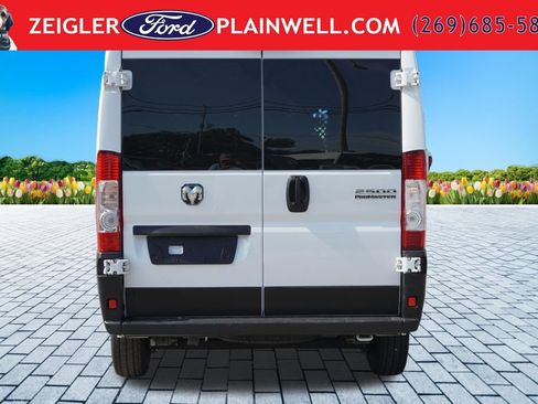 Used 2025 RAM ProMaster 2500 w/ U-Haul Equipment Group FWD image 4