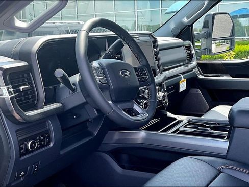 New 2026 Ford F250 Lariat w/ Black Appearance Package AWD/4WD image 6