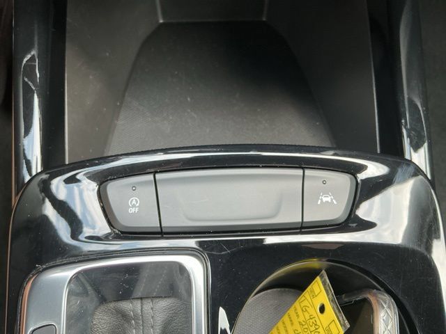 Used 2025 Chevrolet Trax LT FWD image 23