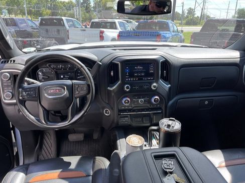 Used 2020 GMC Sierra 1500 AT4 w/ AT4 Preferred Package AWD/4WD image 9