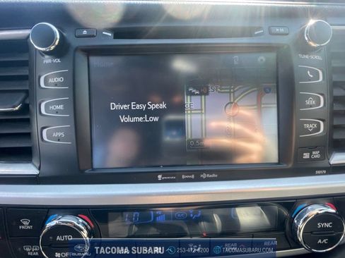 Used 2018 Toyota Highlander SE AWD/4WD image 21