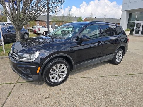 Used 2020 Volkswagen Tiguan S image 17