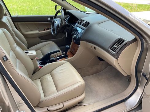 Used 2005 Honda Accord EX-L image 35