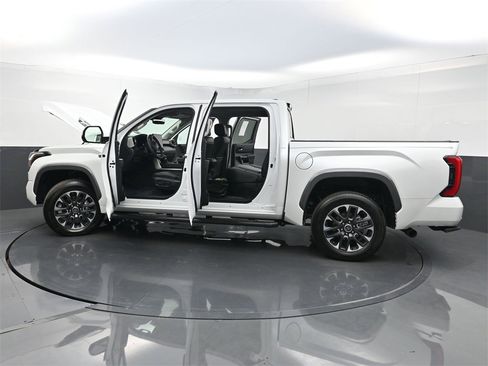 Used 2024 Toyota Tundra Limited image 39