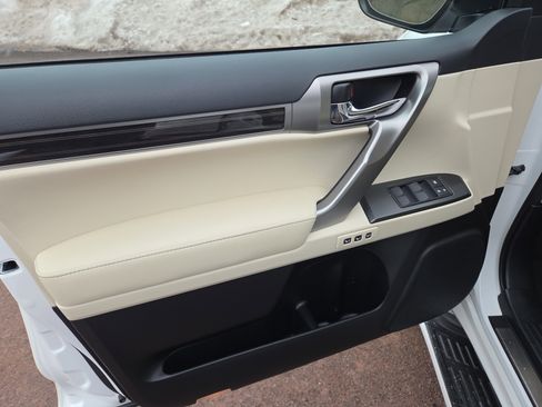 Certified 2023 Lexus GX 460 Premium w/ Premium Plus Package image 14