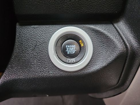 Used 2017 RAM 1500 Laramie image 22