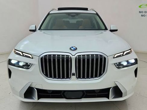 Used 2026 BMW X7 xDrive40i AWD/4WD image 13