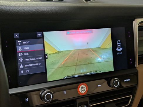 Used 2025 Porsche Macan image 35