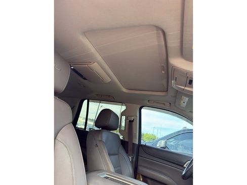 Used 2017 GMC Yukon Denali w/ Open Road Package AWD/4WD image 9