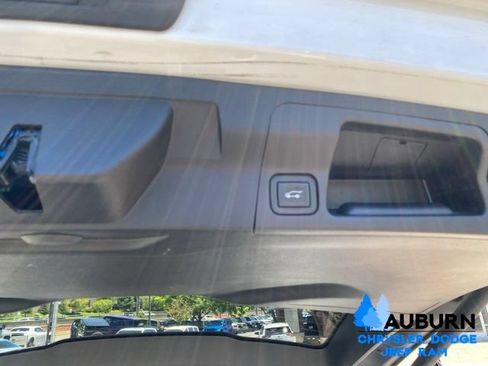 Used 2020 GMC Acadia Denali w/ Denali Ultimate Package AWD/4WD image 10