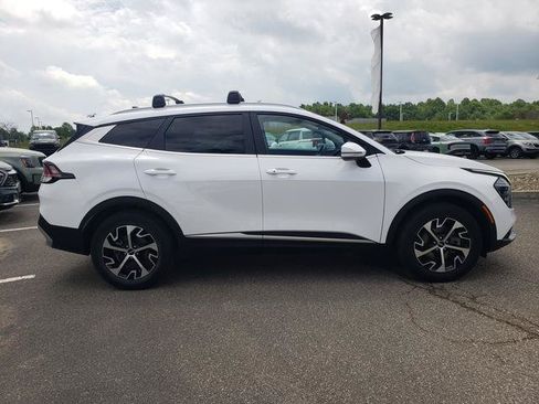 Certified 2024 Kia Sportage EX AWD/4WD image 3