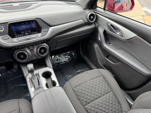 Used 2019 Chevrolet Blazer LT image 23