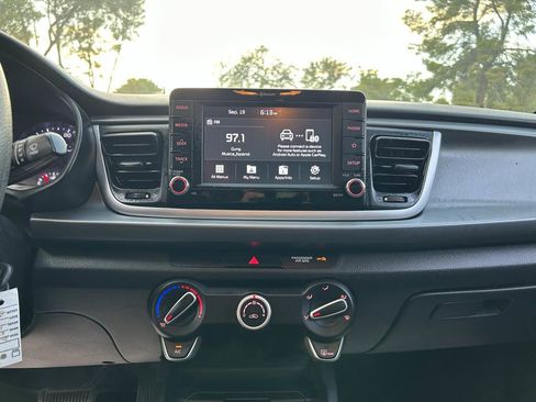 Used 2020 Kia Rio S image 13