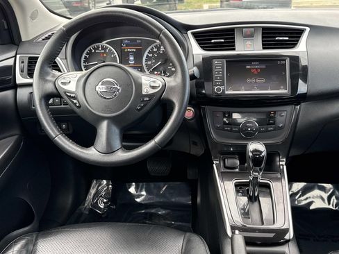 Used 2019 Nissan Sentra SL w/ Exterior Package image 8