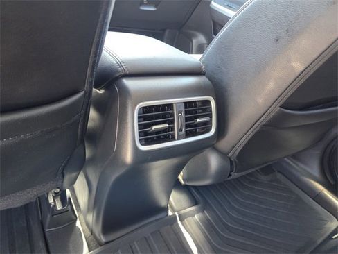 Used 2016 Honda CR-V Touring image 7