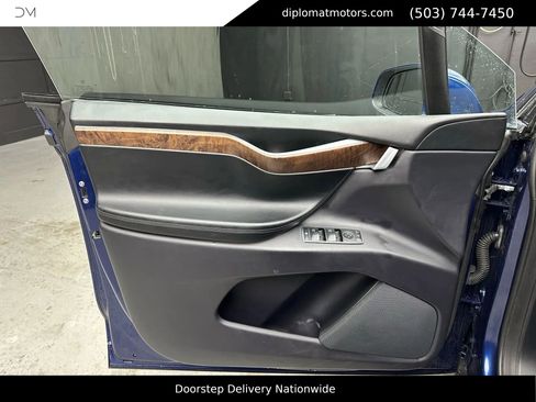 Used 2019 Tesla Model X Long Range image 27