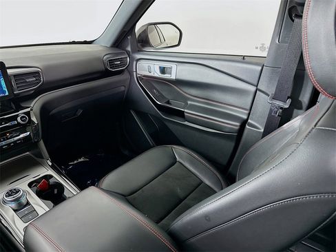 Used 2023 Ford Explorer ST-Line w/ Class IV Trailer Tow Package image 23