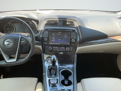 Used 2016 Nissan Maxima Platinum FWD image 9