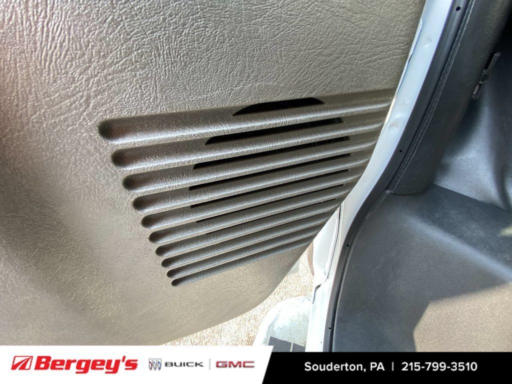 Certified 2025 Chevrolet Express 2500 w/ Driver Convenience Package RWD image 28
